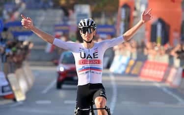 Pogacar vince Giro Lombardia per 3^ volta di fila