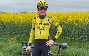 Vingegaard torna in bici e punta il Tour de France