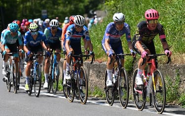 Giro, 10^ tappa LIVE: 27 in fuga, Pogacar a 3'30"
