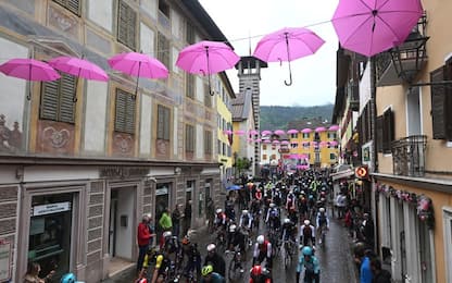 Giro, la 18^ tappa LIVE: un quartetto in fuga