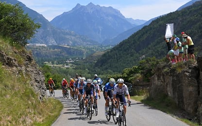 90 km al traguardo di Isola: la 19^ tappa LIVE