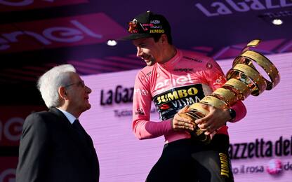 Roglic premiato da Mattarella: suo il 106° Giro