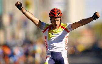 Igor Astarloa of Spain celebrates his win as he crosses the finish line in the Elite Men Individual Road Race, at the 2003 Road World Championships in Hamilton Canada, Sunday 12 October 2003.  EPA/Gero Breloer  