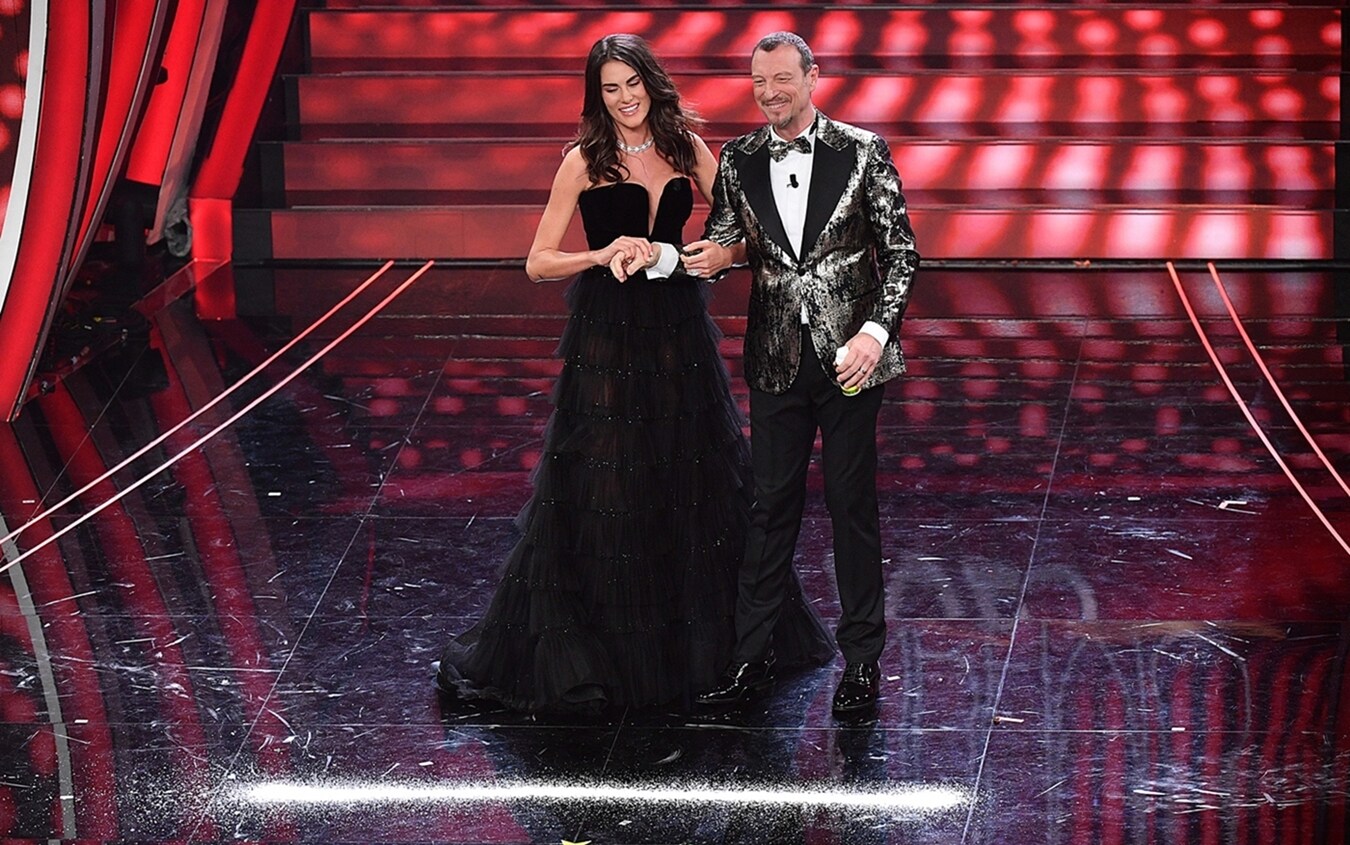 Francesca Sofia Novello La Fidanzata Di Valentino Rossi A Sanremo 2020 Quarta Serata Sky Sport