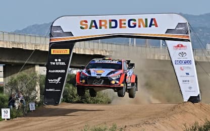 WRC, Rally di Sardegna: Neuville il più veloce