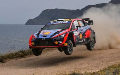 Rally Italia Sardegna: festa Hyundai con Tanak