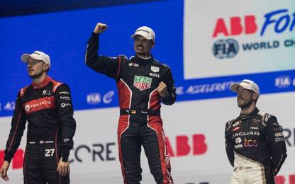 Formula E, con Wehrlein il deserto parla tedesco