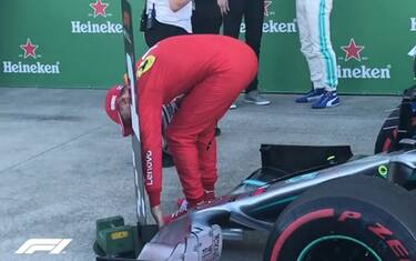 Il "detective" Vettel indaga a Suzuka. VIDEO