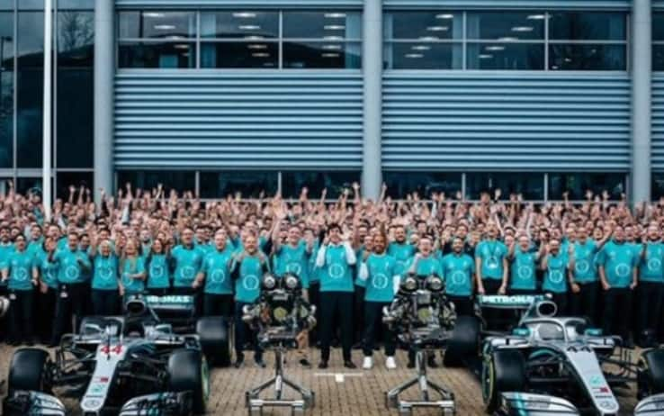 Mercedes, la festa per il titolo