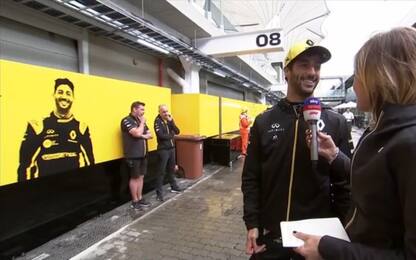 Ricciardo, siparietto ai box a Interlagos. VIDEO
