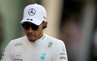 ABU DHABI, UNITED ARAB EMIRATES - DECEMBER 01: Lewis Hamilton of Great Britain and Mercedes GP prepares to drive on the grid before the F1 Grand Prix of Abu Dhabi at Yas Marina Circuit on December 01, 2019 in Abu Dhabi, United Arab Emirates. (Photo by Charles Coates/Getty Images)