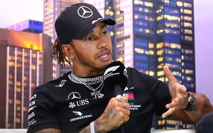 Lewis: "Scioccante correre, denaro regna sovrano"