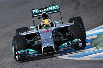 465584281 JEREZ DE LA FRONTERA, SPAIN - JANUARY 28: Lewis Hamilton of Great Britain and Mercedes GP drives the new W05 during day one of Formula One Winter Testing at the Circuito de Jerez on January 28, 2014 in Jerez de la Frontera, Spain. (Photo by Mark Thompson/Getty Images)