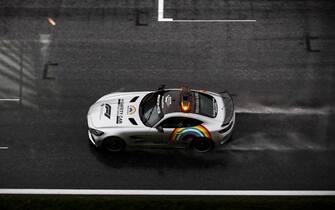 RED BULL RING, AUSTRIA - JULY 11: Safety Car driving round in heavy rain during the Styrian GP at Red Bull Ring on Saturday July 11, 2020 in Spielberg, Austria. (Photo by Steven Tee / LAT Images)