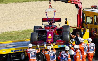 Ferrari, Vettel si ferma a fine libere. VIDEO