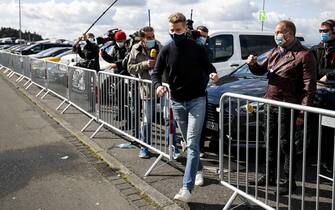 2020 Eifel GP NüRBURGRING, GERMANY - OCTOBER 10: Nico Hulkenberg, Racing Point, arrives at the circuit as a possible replacement for Lance Stroll, Racing Point during the Eifel GP at Nürburgring on Saturday October 10, 2020, Germany. (Photo by Zak Mauger / LAT Images)