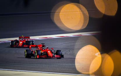 Luci accese in Bahrain: Hamilton, un'altra pole