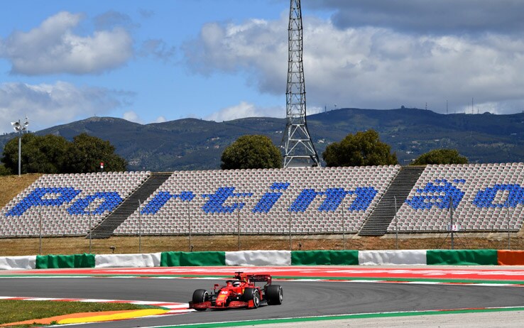 F1, GP Portogallo: sfida Hamilton-Verstappen, Ferrari si ...