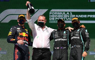 Lewis, Bottas, Max: terzetto da record sul podio