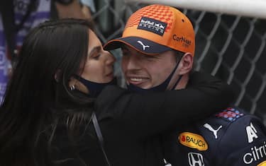 epa09222791 Dutch Formula One driver Max Verstappen (R) of Red Bull Racing celebrates with his girlfriend Dilara Sanlik after winning the Formula One Grand Prix of Monaco at the Circuit de Monaco in Monte Carlo on 23 May 2021.  EPA/Gonzalo Fuentes / POOL