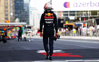 Baku, momento chiave: l'incidente di Verstappen