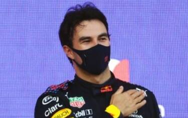 Perez: "Gara folle, peccato per Verstappen"