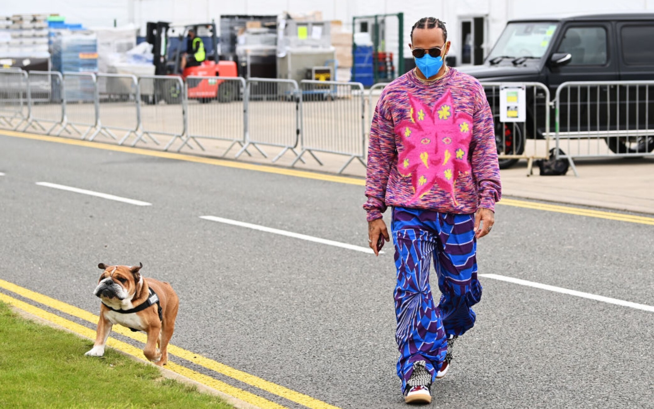 F1, Hamilton e il look a Silverstone nel giovedì del GP della Gran  Bretagna. FOTO | Sky Sport