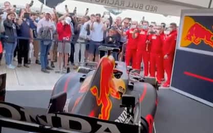 Italia campione, Red Bull suona l'Inno col motore