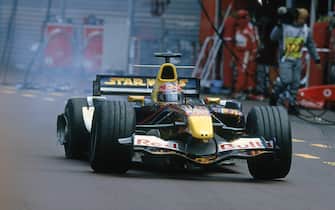 2005 Monaco Grand PrixMonte Carlo, Monaco. 19th - 22nd May.Vitantonio Liuzzi, Red Bull Racing Cosworth RB1 comes into the pits with a puncture. Action. World Copyright: Lorenzo Bellanca/LAT Photographic ref: 35mm Image 05Monaco07