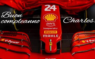 Leclerc compie 24 anni, gli auguri della Ferrari