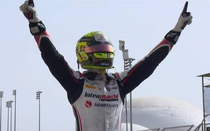 Feature Race, in Bahrain vince Pourchaire