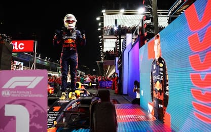 Verstappen vince a Jeddah: Leclerc 2° e Sainz 3°