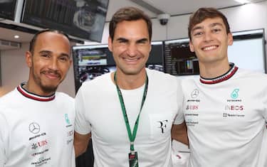 Il Maestro a Barcellona: Federer al box Mercedes!