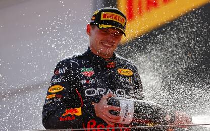 Verstappen: "Grande strategia, Leclerc sfortunato"