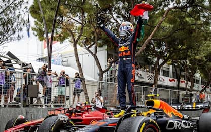 Perez vince, Sainz 2°. Errore Ferrari, Leclerc 4°