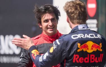 Sainz: "Le abbiamo provate tutte per passare Max"