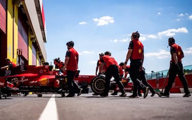 La F1 come un cambio armadio: tutti pronti al 2023