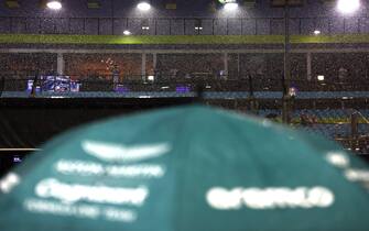 MARINA BAY STREET CIRCUIT, SINGAPORE - OCTOBER 02: Heavy rain at Singapore F1 track during the Singapore GP at Marina Bay Street Circuit on Sunday October 02, 2022 in Singapore, Singapore. (Photo by Zak Mauger / LAT Images)
