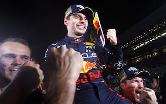 10/9/2022 - Max Verstappen, Red Bull Racing, 1st position, celebrates World Championship victory with the Red Bull team during the Formula 1 Japanese Grand Prix in Suzuka, Japan. (Photo by Zak Mauger/Motorsport Images/Sipa USA) France OUT, UK OUT