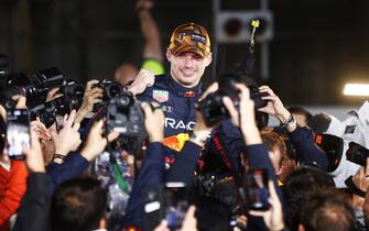 10/9/2022 - Max Verstappen, Red Bull Racing, 1st position, celebrates World Championship victory with his team during the Formula 1 Japanese Grand Prix in Suzuka, Japan. (Photo by Andy Hone/Motorsport Images/Sipa USA) France OUT, UK OUT