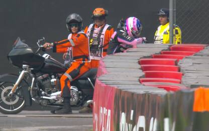 L'Alpine lo molla in pista: Alonso è una furia