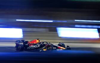BAHRAIN INTERNATIONAL CIRCUIT, BAHRAIN - MARCH 03: Max Verstappen, Red Bull Racing RB19 during the Bahrain GP at Bahrain International Circuit on Friday March 03, 2023 in Sakhir, Bahrain. (Photo by Mark Sutton / Sutton Images)