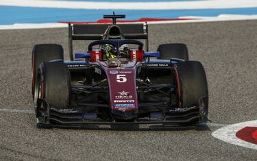 F2, Pourchaire domina in Bahrain. Leclerc 6°