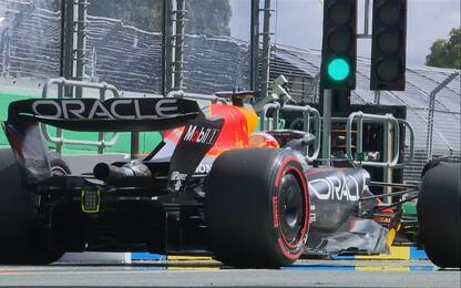 A Verstappen le Libere 1, Leclerc 5° e Sainz 6°