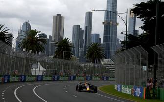 MELBOURNE GRAND PRIX CIRCUIT, AUSTRALIA - APRIL 01: Max Verstappen, Red Bull Racing RB19 during the Australian GP at Melbourne Grand Prix Circuit on Saturday April 01, 2023 in Melbourne, Australia. (Photo by Zak Mauger / LAT Images)