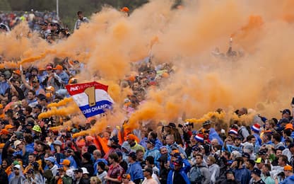 F1, marea arancione per Verstappen al GP d'Olanda