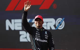 HUNGARORING, HUNGARY - JULY 22: Pole man Sir Lewis Hamilton, Mercedes-AMG, celebrates in Parc Ferme during the Hungarian GP at Hungaroring on Saturday July 22, 2023 in Budapest, Hungary. (Photo by Zak Mauger / LAT Images)