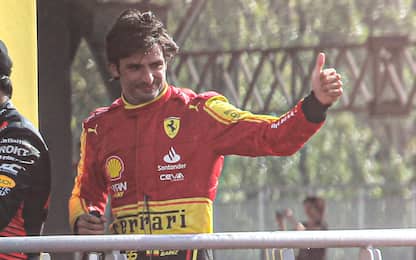 Sainz: "Passo in avanti. E che lotta con Leclerc!"