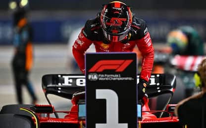 Favolosa pole di Sainz a Singapore, Leclerc 3°