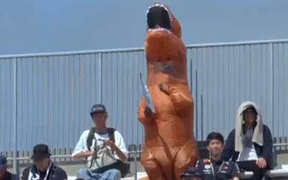 Suzuka, c'è Godzilla sugli spalti della F1!